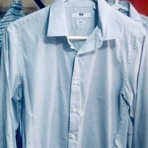 Men’s Uniqlo Dress Shirt